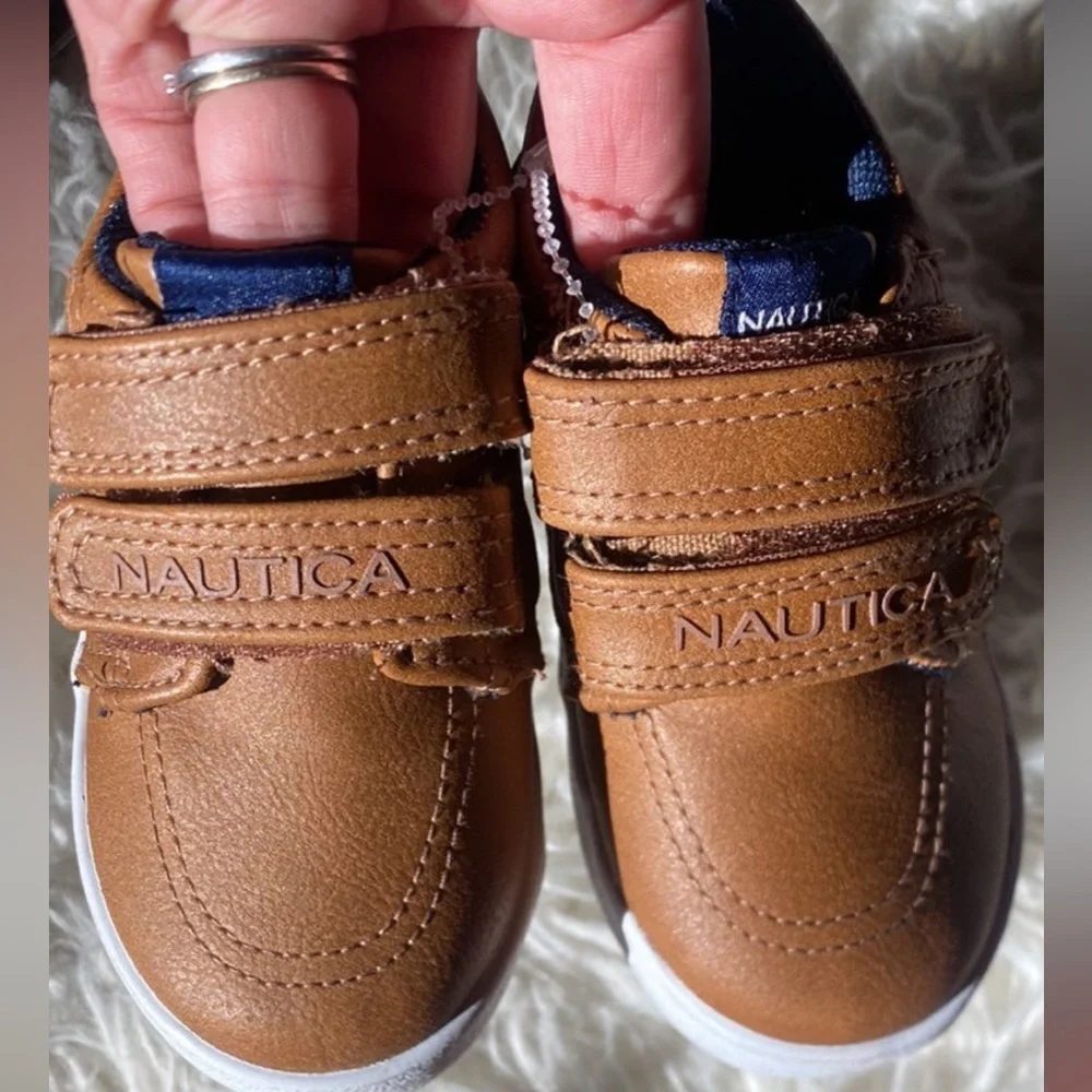 Nautica Toddler Double Strap Sneakers Size 5